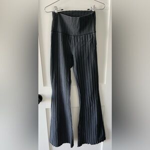 Flared leggings - Offline by Aerie - (small, short length)